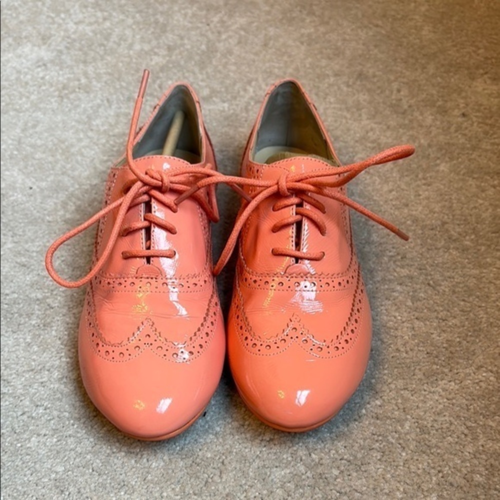 🕊️ Cole Haan Orange patent leather Oxford